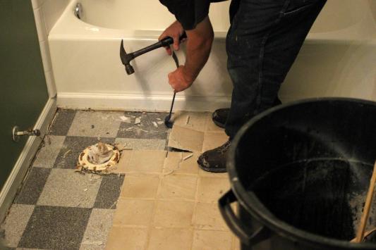 Original-Mick-Telkamp_Remove-tile-floor3.jpg.rend.hgtvcom.1280.853