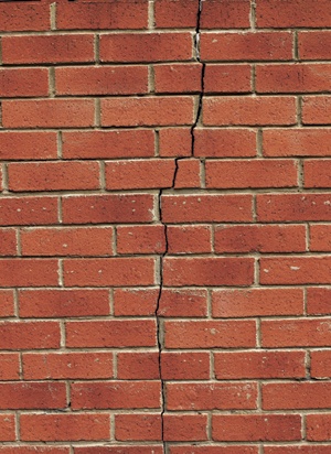 detail_nrg_brick_wall_crack_2